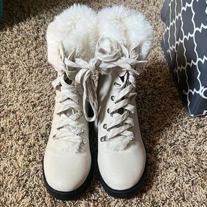 Women's White Fur-Lined Boots